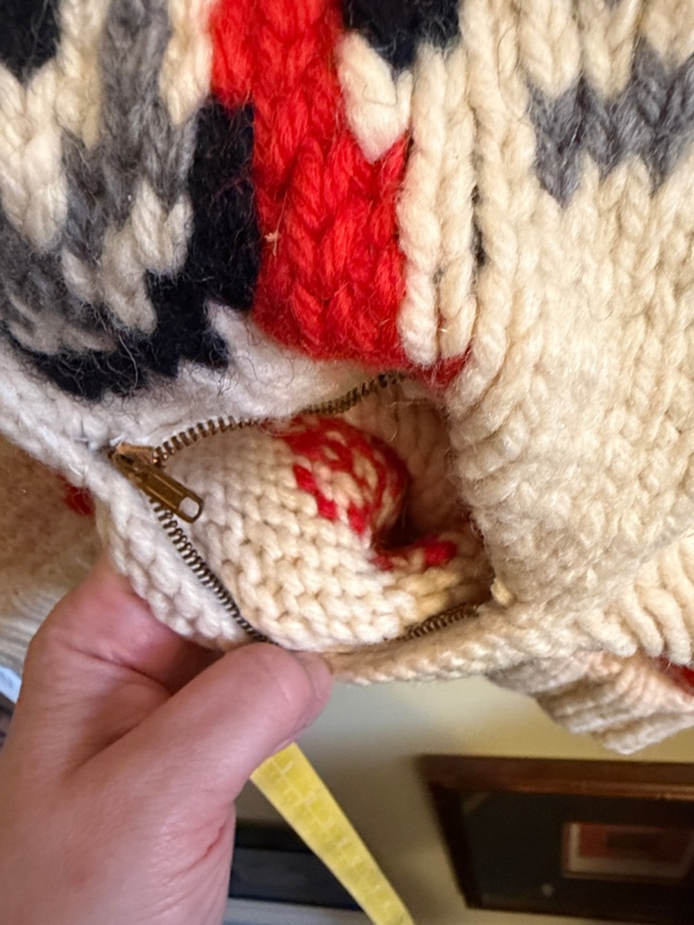 Vintage Mary Maxim Wolf Cowichan Sweater - Picture 8 of 8